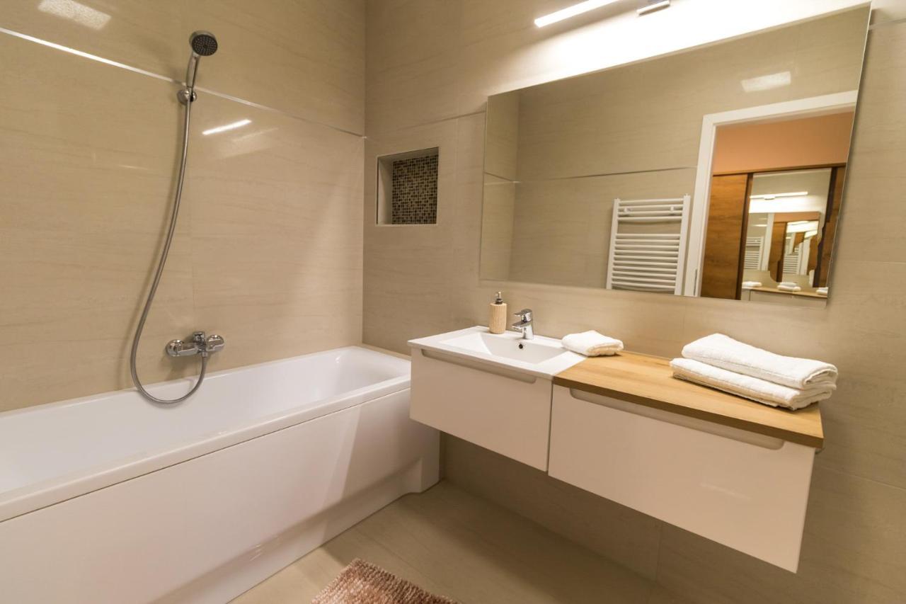 Thermal Lux Weninger Apartman Kiskunhalas Exterior foto